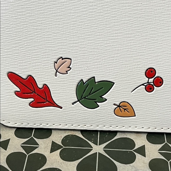 ♠️kate spade Disney X KSNY Chip N Dale Medium Wristlet, Meringue Multi NWT